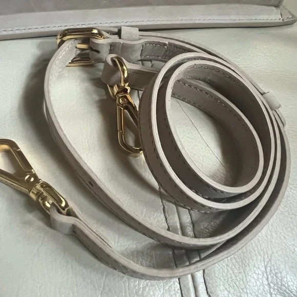 Jacquemus Taupe Clutch with Gold Logo - Picture 9 of 13